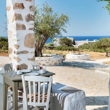 Eleonas Villas, Near Lolantonis * Páros